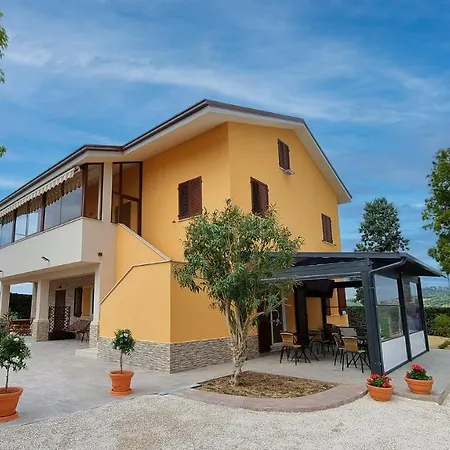 Casale Ermo Colle Oda ve Kahvaltı